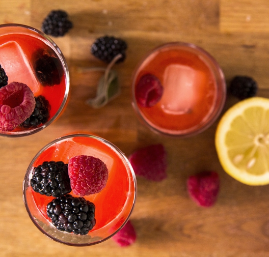 Agave-sweetened Raspberry, Sage & Ginger Spritzer