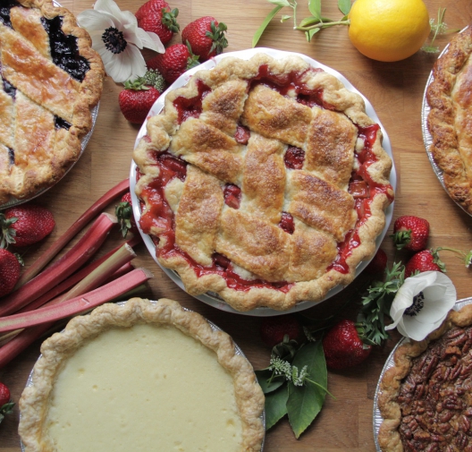 strawberry rhubarb pie with flaky crust