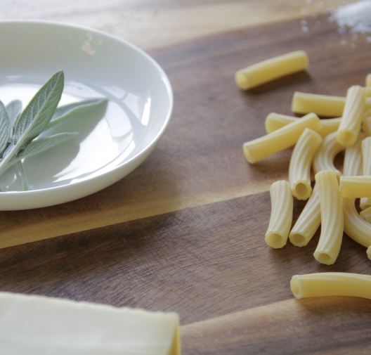 Easy, cheesy homemade mac & cheese with sage